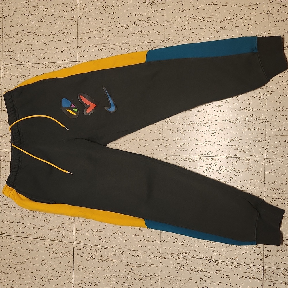 Nike Peace Love Swoosh Mulicolor Straight Leg Jogger Sweatpants